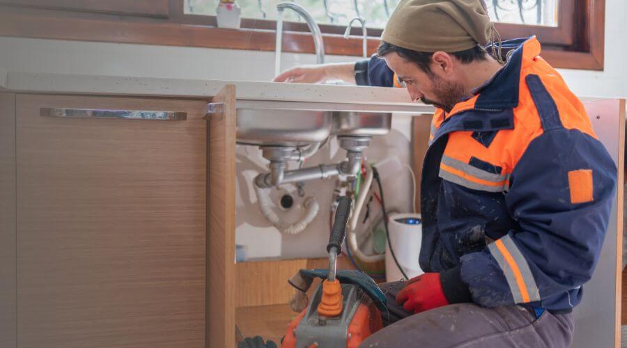 Expert burst pipe repair services in Sutter, IL